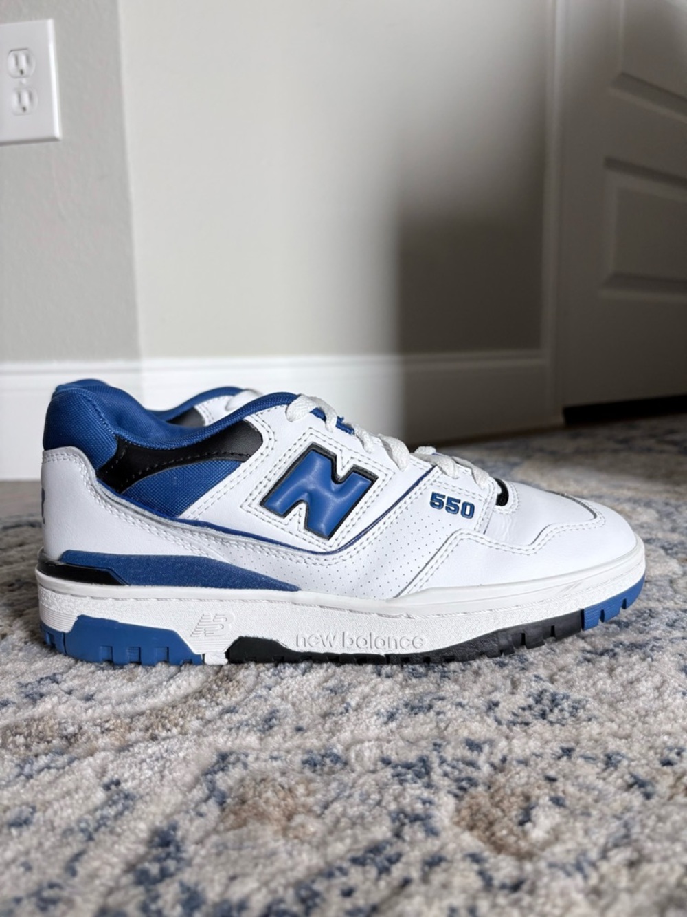 New Balance 550 White Team Royal Blue Sneakers Men 6.5 Women 8 - Picture 3 of 10